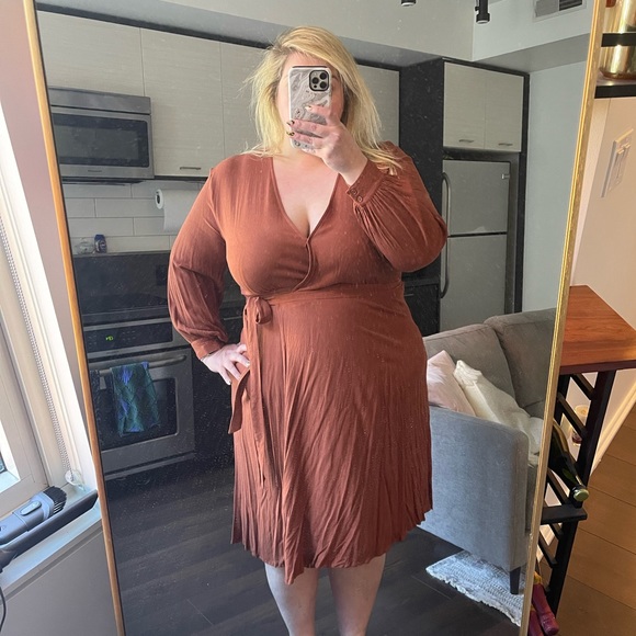 ELOQUII Boho Style Wrap Dress - Picture 2 of 6